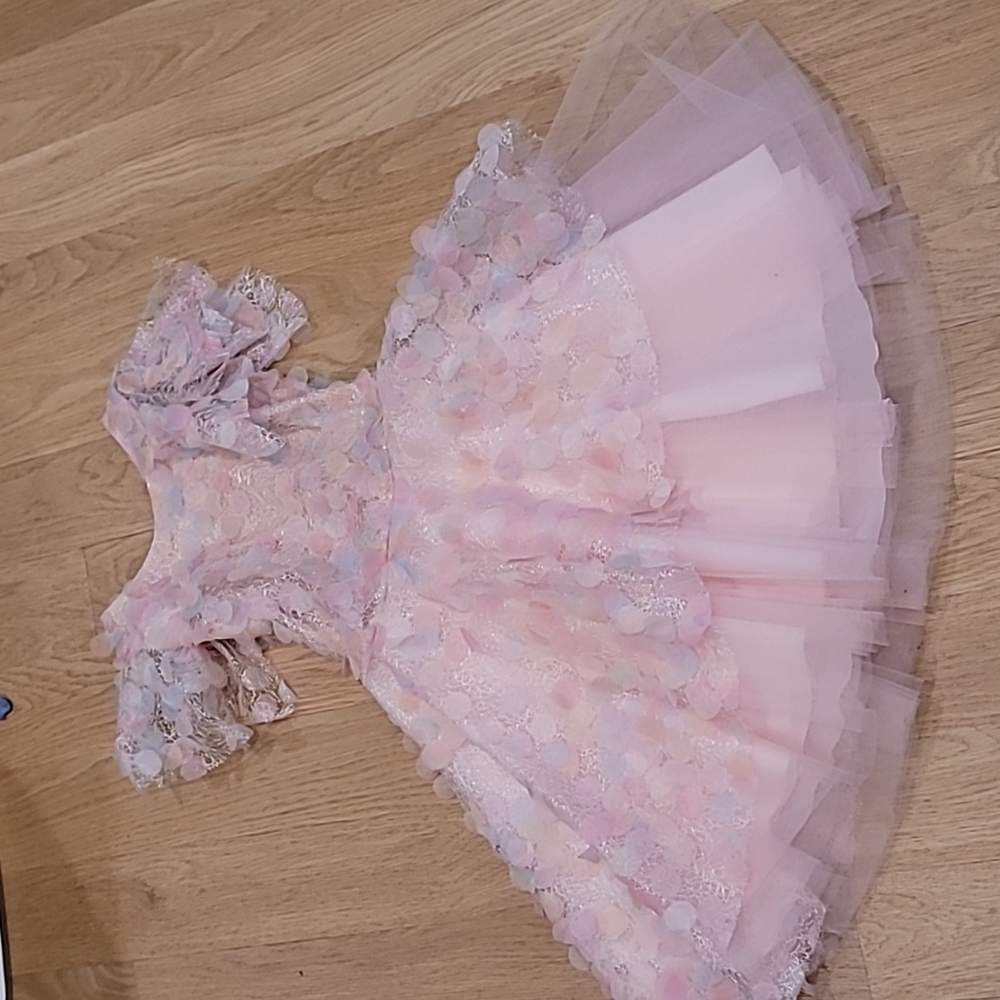 Zoe LTD dress with pink lace and tulle - worn 1x for 20min! Excellent condition!